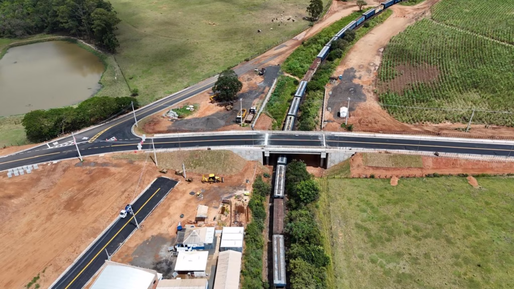 04.04.2025-Inauguracao-Viaduto-Dois-Corregos-2-1024x576 Com a intervenção do Deputado Dalben, Dois Córregos ganha novo viaduto sobre a ferrovia
