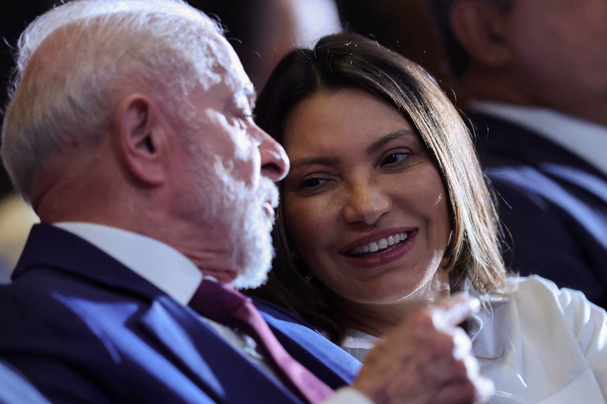 Agu Define Norma Para Atuação De Janja; Veja As Regras - 04/04/2025 - Brasília Hoje