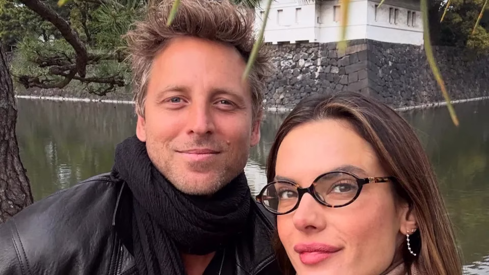 Alessandra Ambrósio Comemora Os 44 Anos No Japão; As Imagens