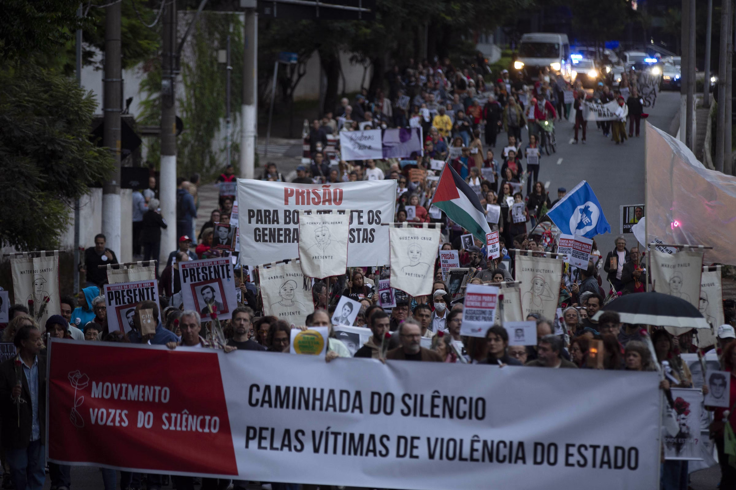Ato Homenageia Vítimas Da Ditadura E Violência Policial - 06/04/2025 - Poder