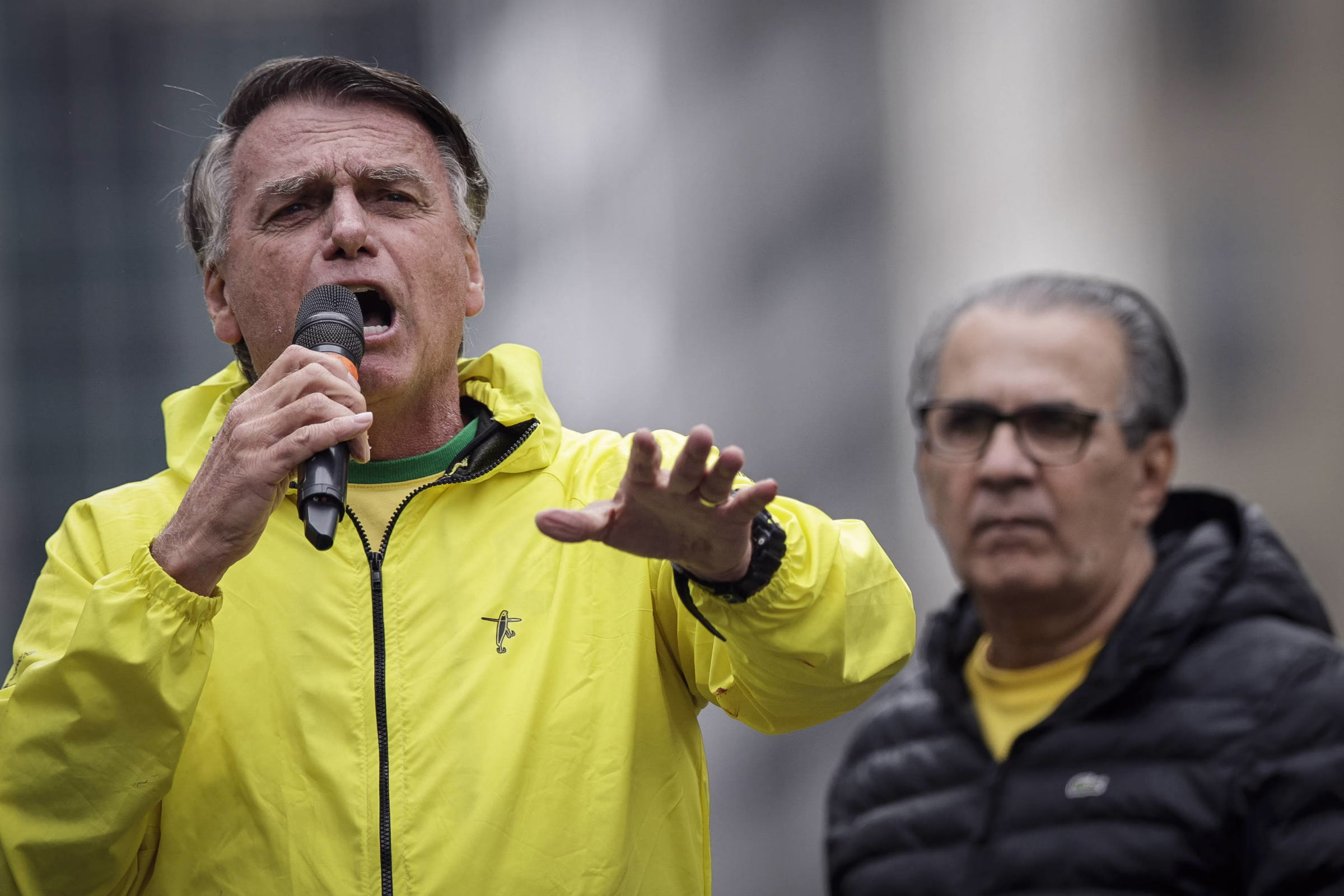 Bolsonaro Recalibra Pressão Sobre Deputados Por Anistia - 07/04/2025 - Poder