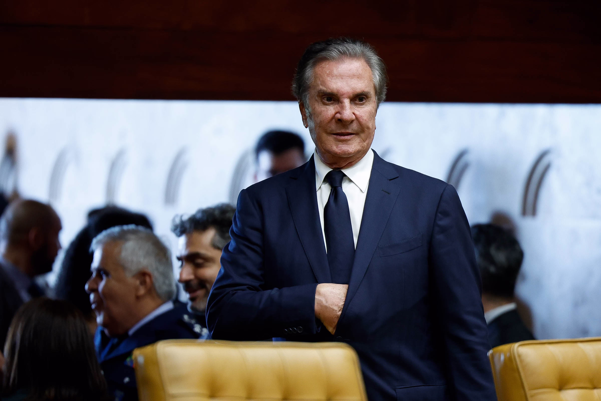 Collor Será 2º Presidente Do Brasil Detido Por Condenação - 24/04/2025 - Poder