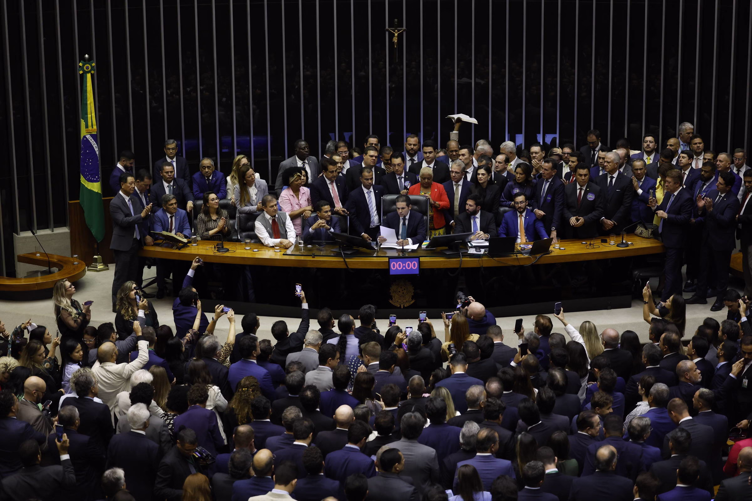 Congresso Cede Ao Stf E Individualiza Emendas De Comissão - 02/04/2025 - Poder