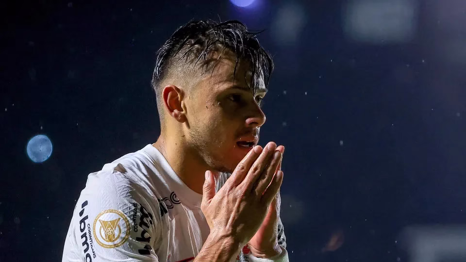 Corinthians Vence No Sufoco Com Um A Menos E Entra Na Briga Da Sul-Americana