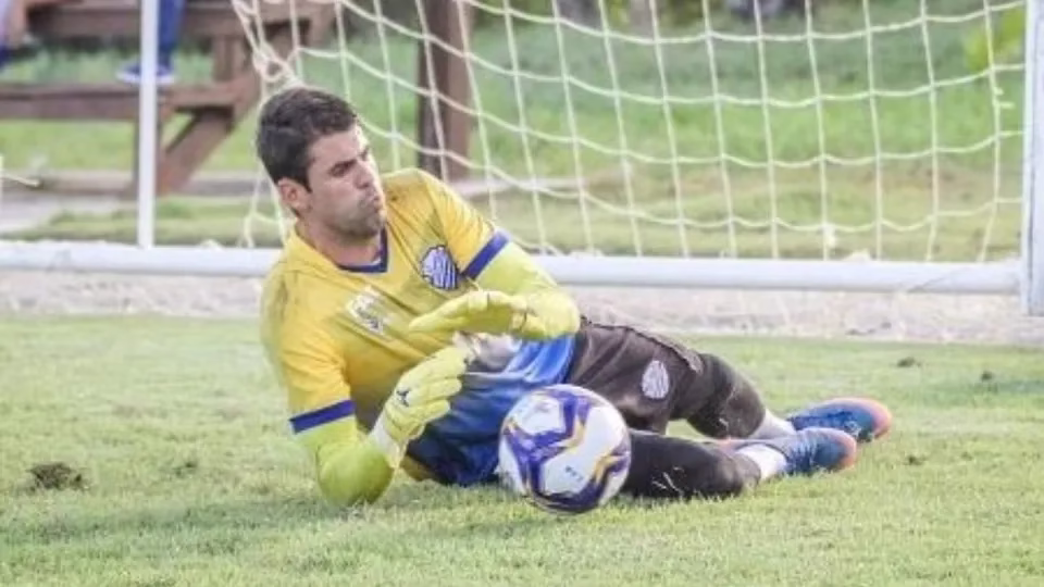 Goleiro Que Será Indenizado Pela Globo Sumiu Após Frango E Está Sem Clube