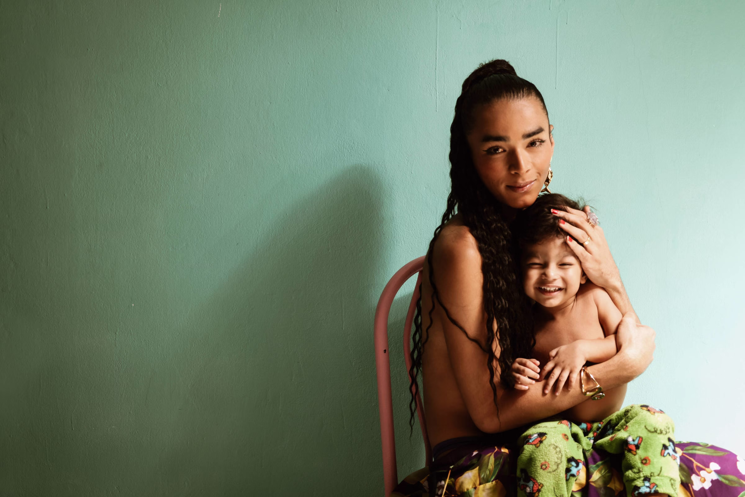 Mães Trans Conseguem Amamentar Com Lactação Induzida - 19/04/2025 - Equilíbrio E Saúde