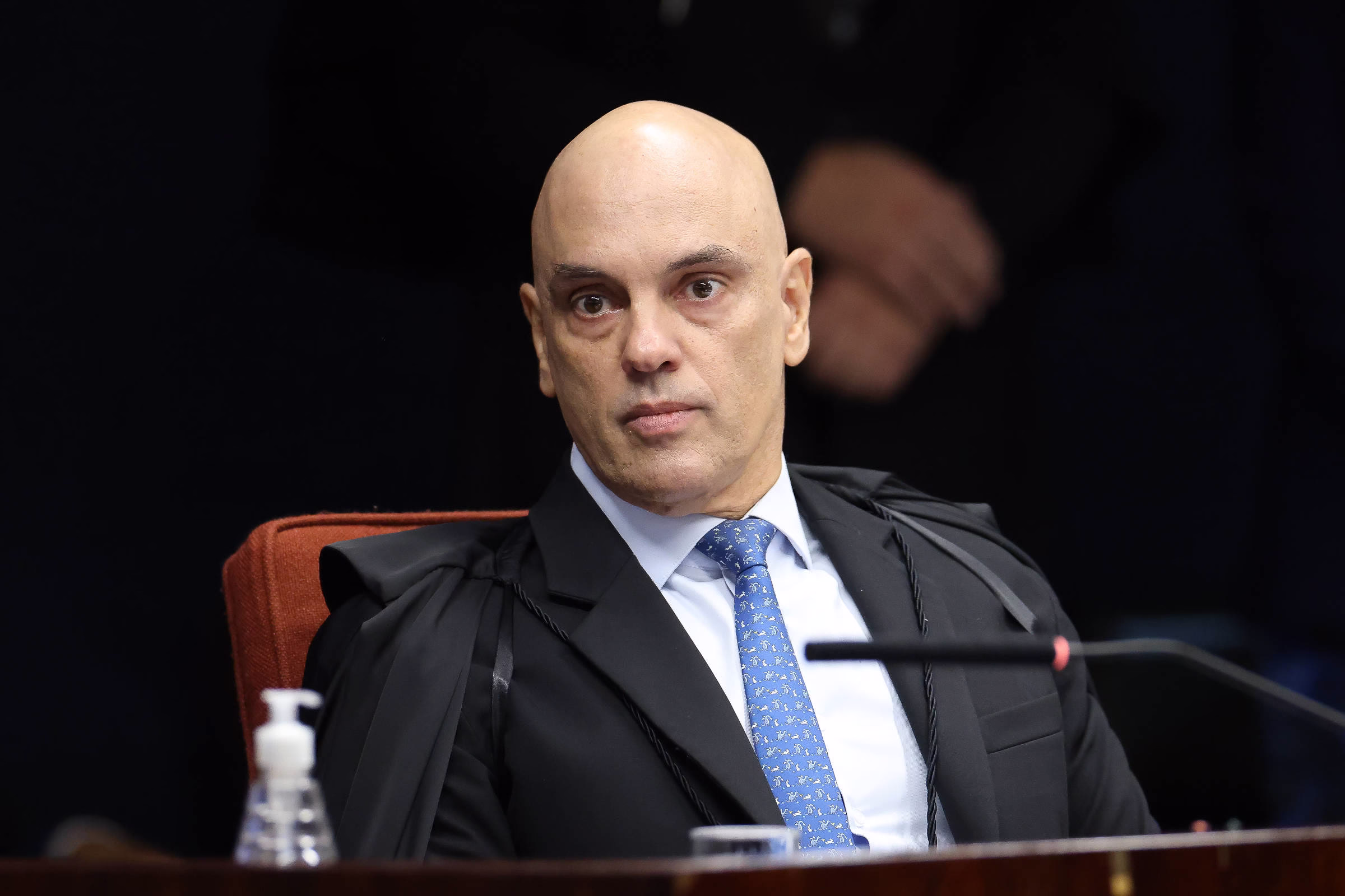 Moraes Cobra Explicações Da Espanha Após Extradição Negada - 15/04/2025 - Poder