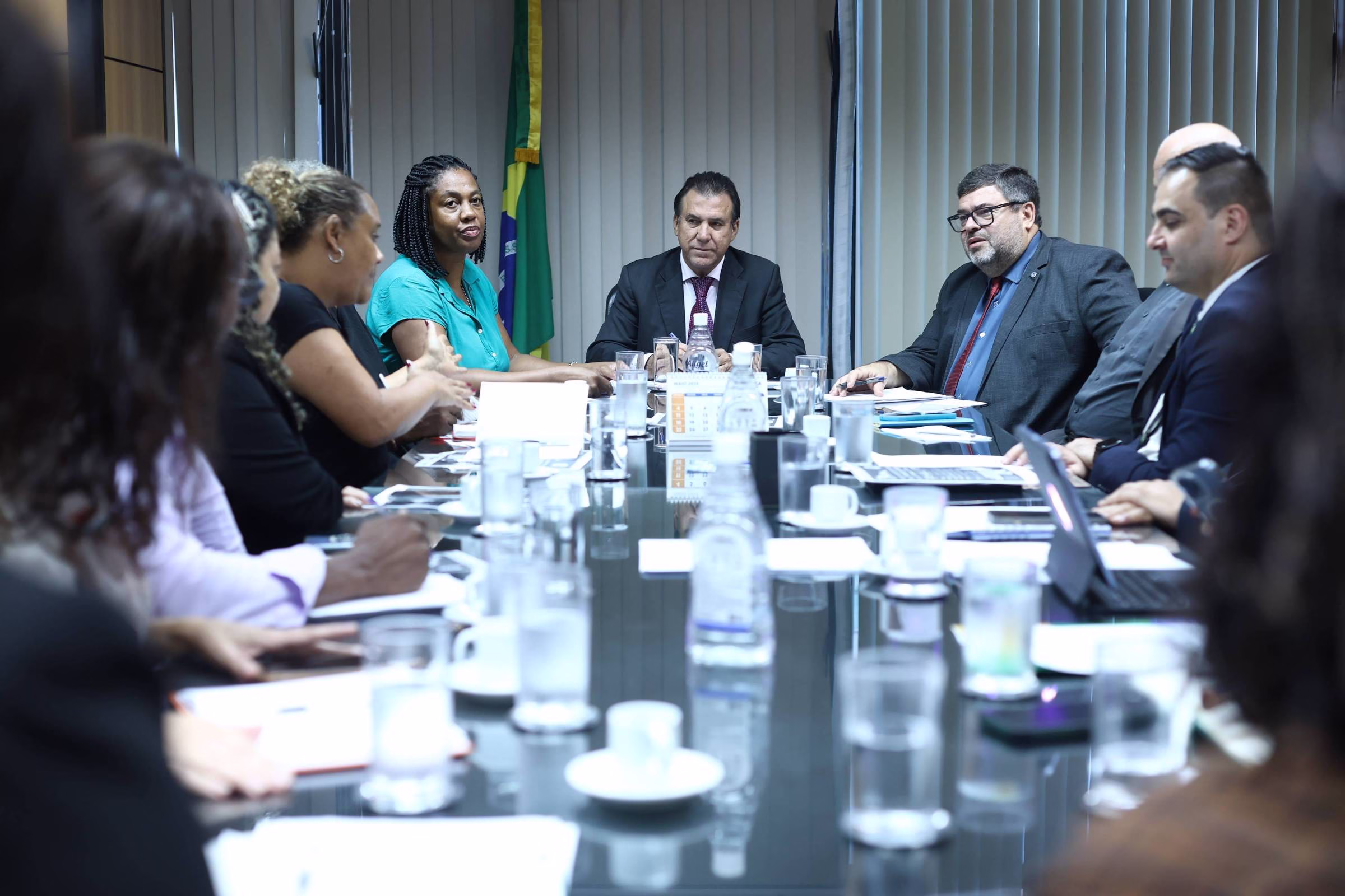 Representantes De Trabalhadoras Domésticas Pedem Ao Governo Medidas De Proteção À Categoria - 03/04/2025 - Painel