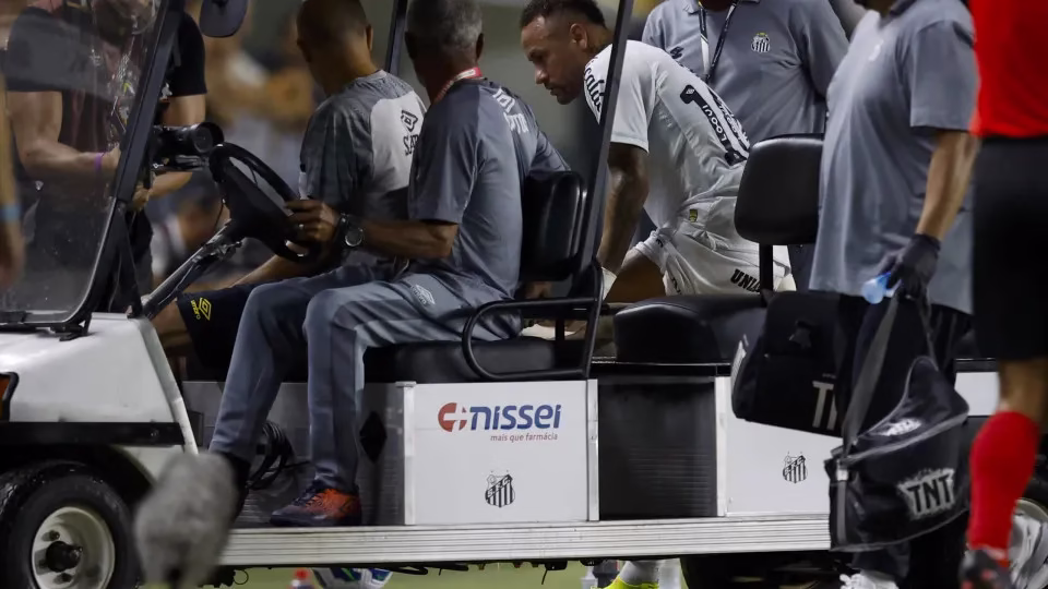Santos Domina Atlético-Mg E Vence Na Vila, Mas Lesão De Neymar Preocupa