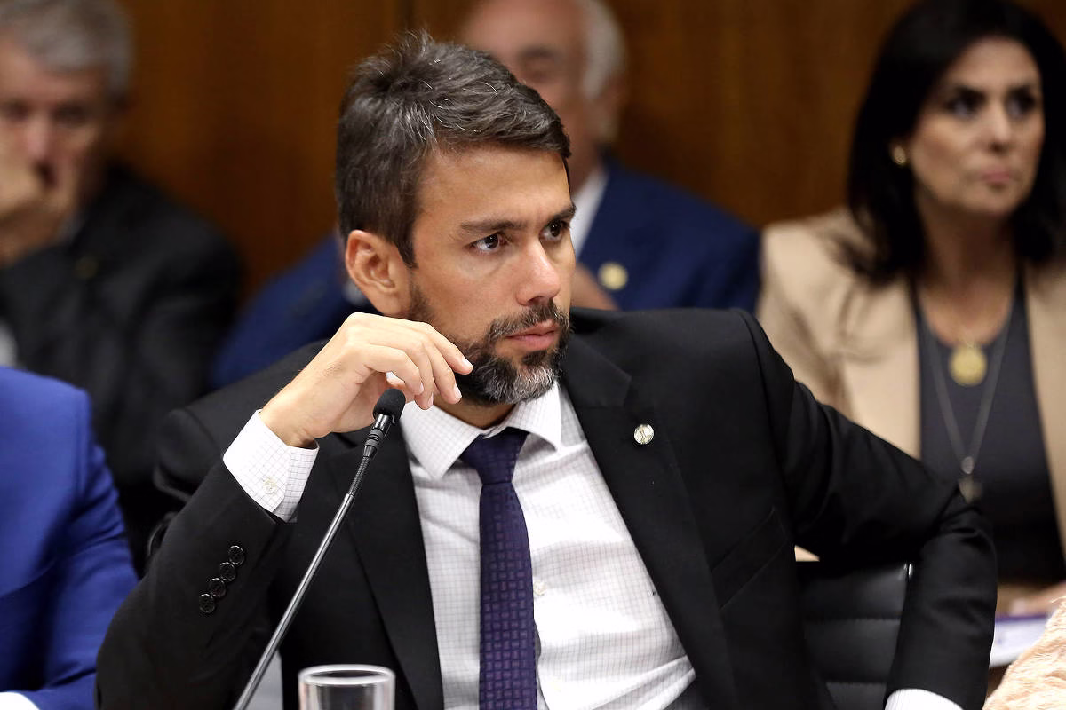 União Brasil Cogita Abrir Mão De Pasta Das Comunicações - 18/04/2025 - Painel