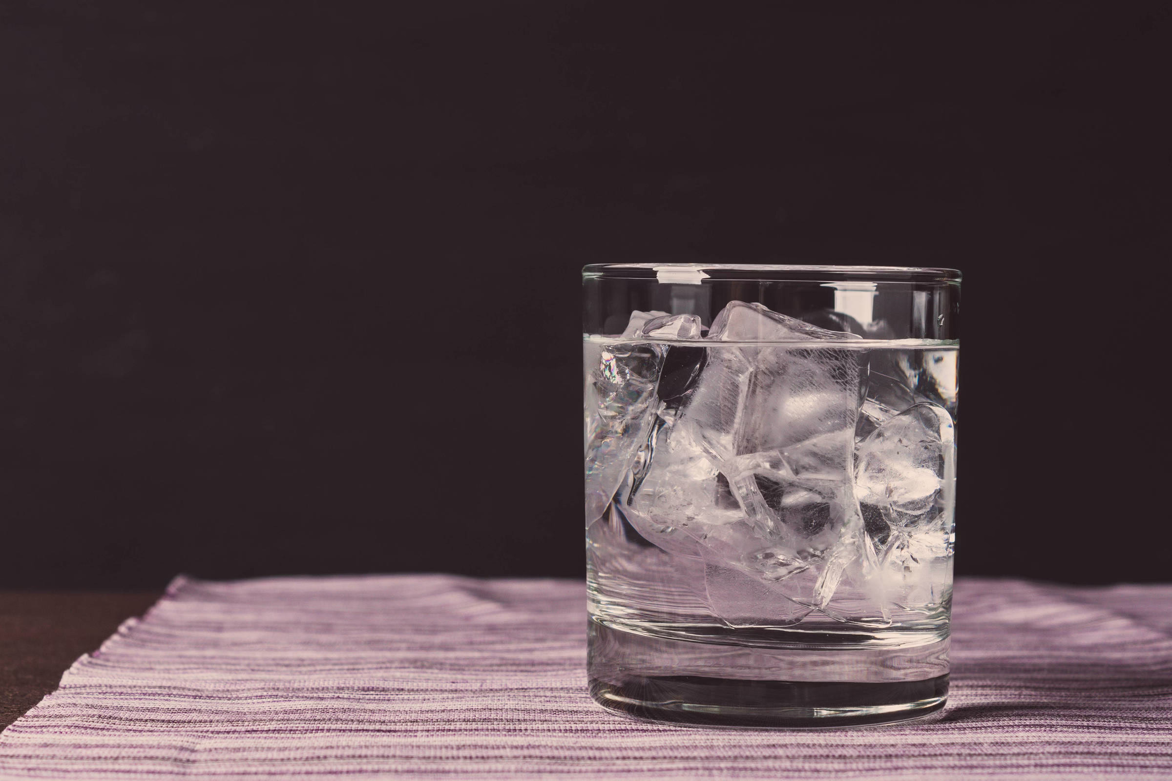 Vodca Não Deixa Cheiro De Bebida? Mais Um Mito Bastante Difundido - 14/04/2025 - Vida De Alcoólatra