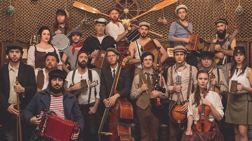 Banda É Acusada De Manter Membros Em Condições Análogas À Escravidão