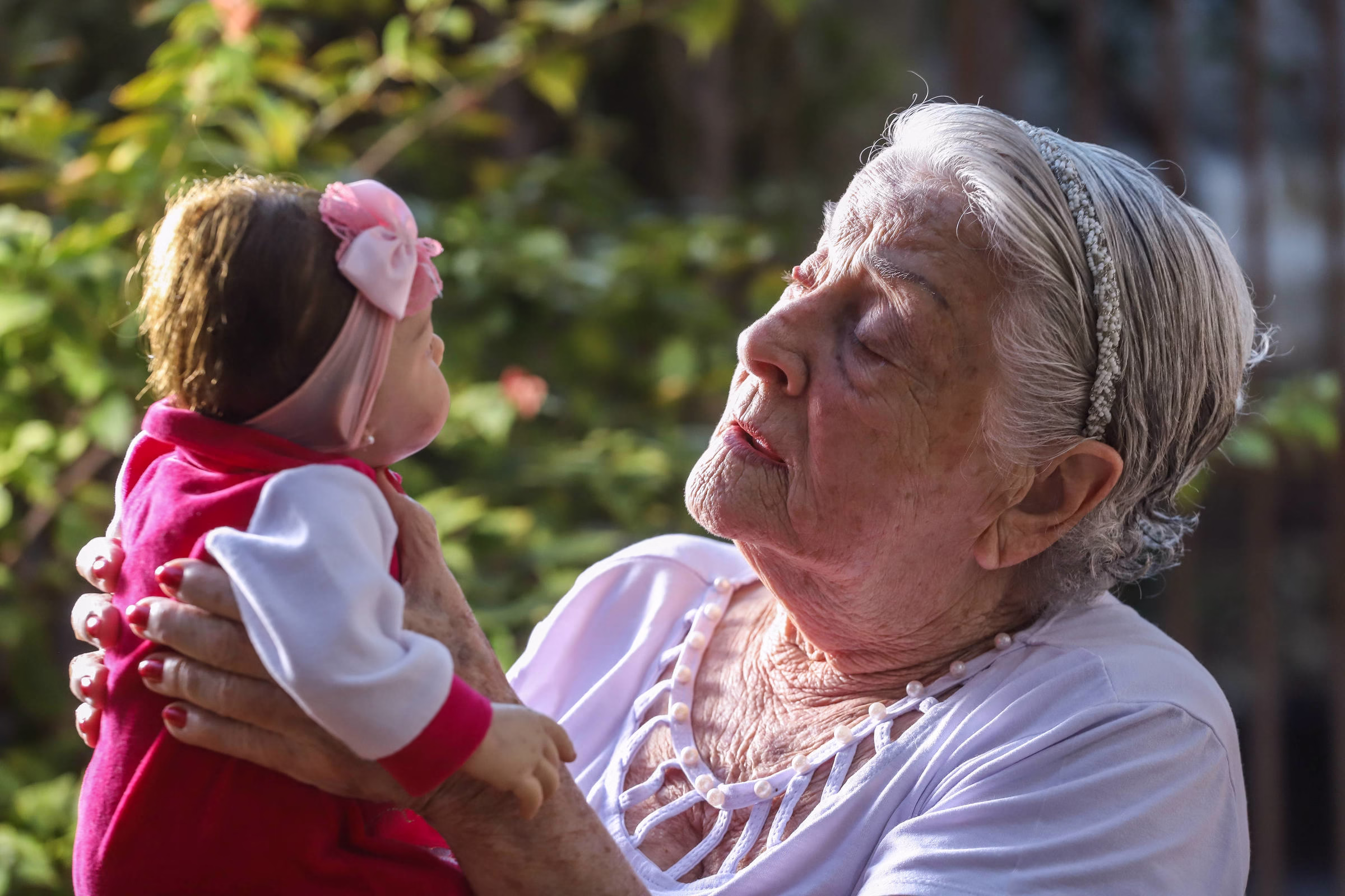 'Bebês' Reborn Servem De Apoio Para Pessoas Com Alzheimer - 20/05/2025 - Equilíbrio