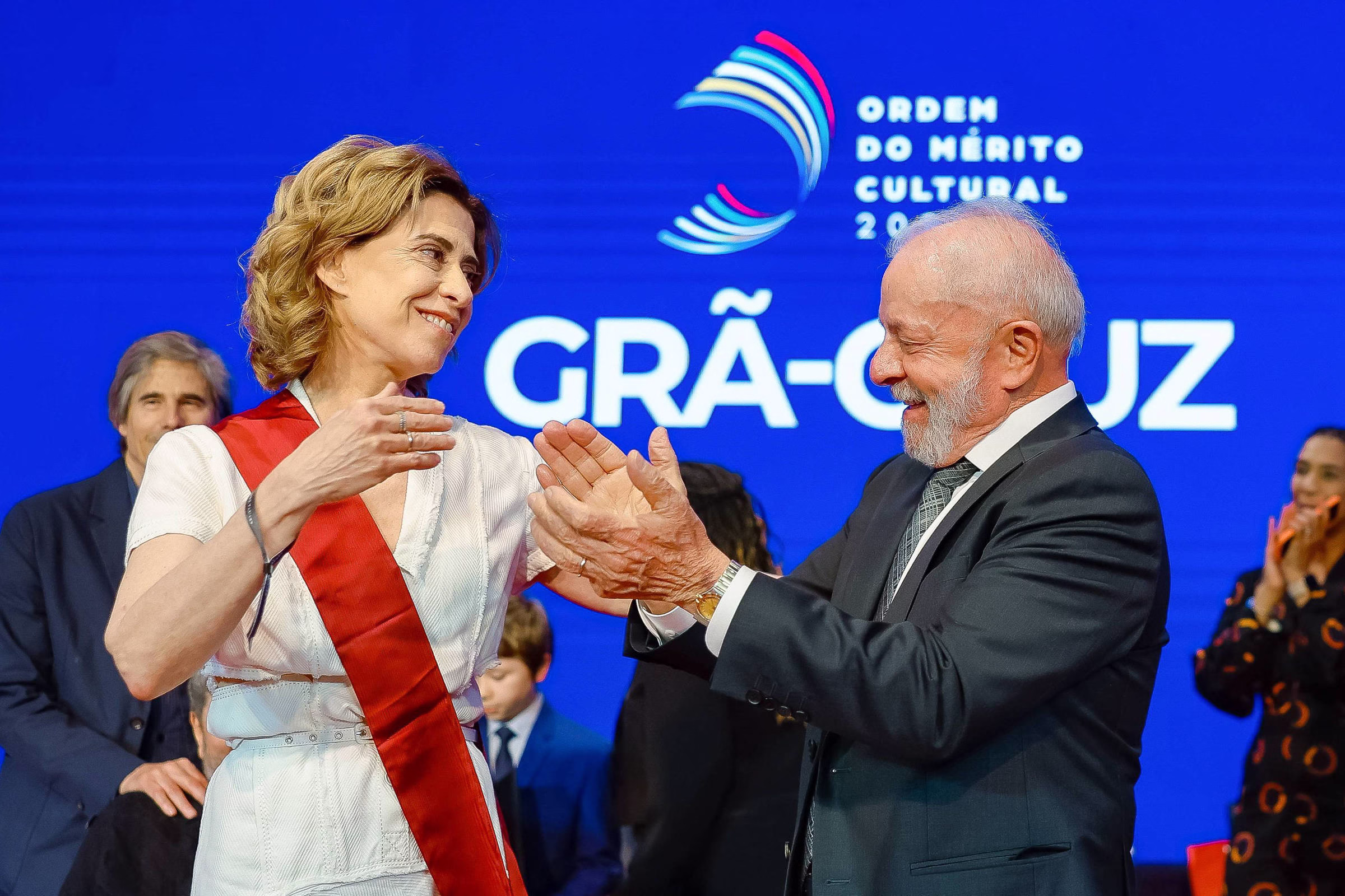 'Democracia Capengando, Mas Andando', Diz Lula - 20/05/2025 - Poder