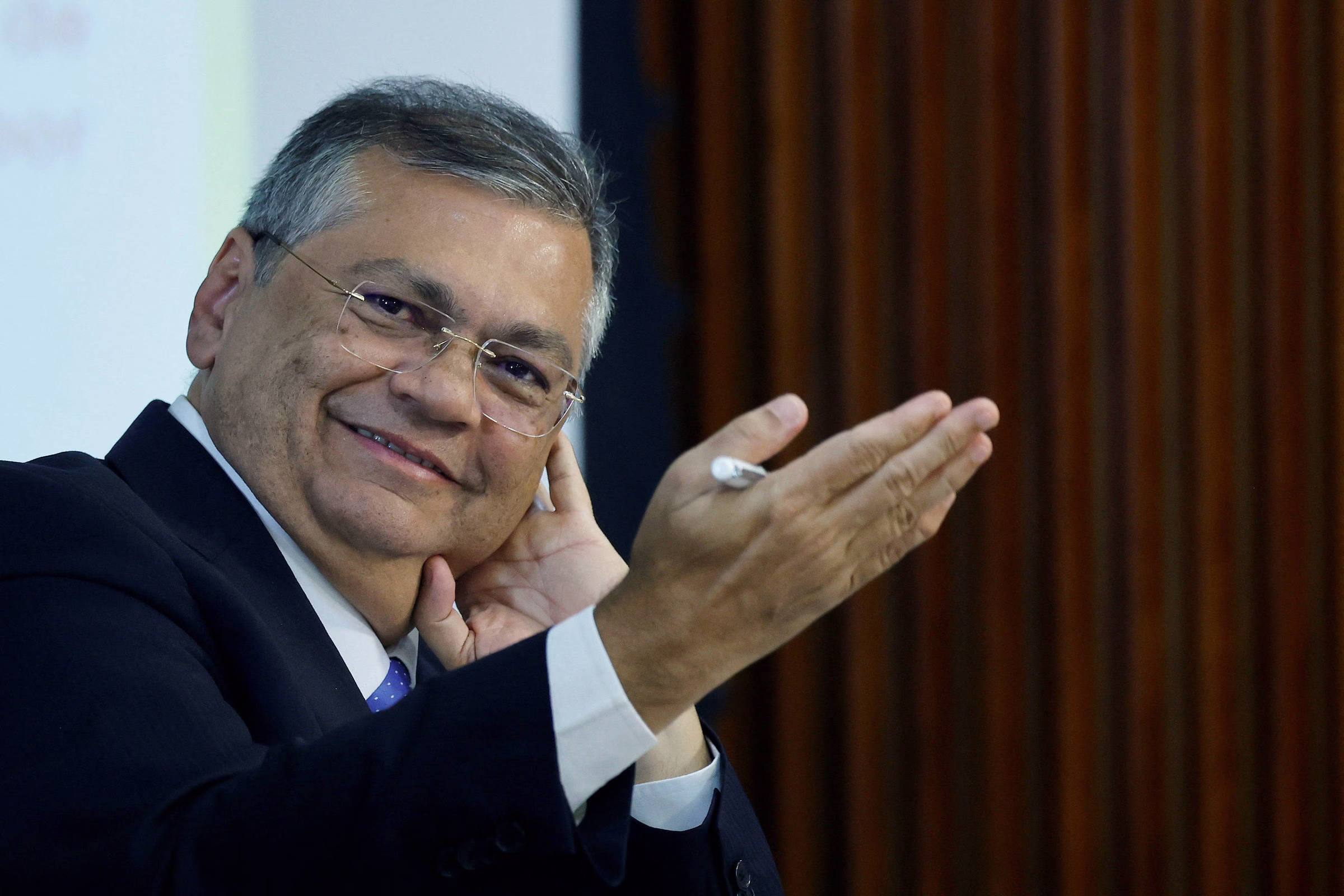 Dino Sugere 'Chapa Imbatível' E Escala Embate Com Brandão - 13/05/2025 - Poder