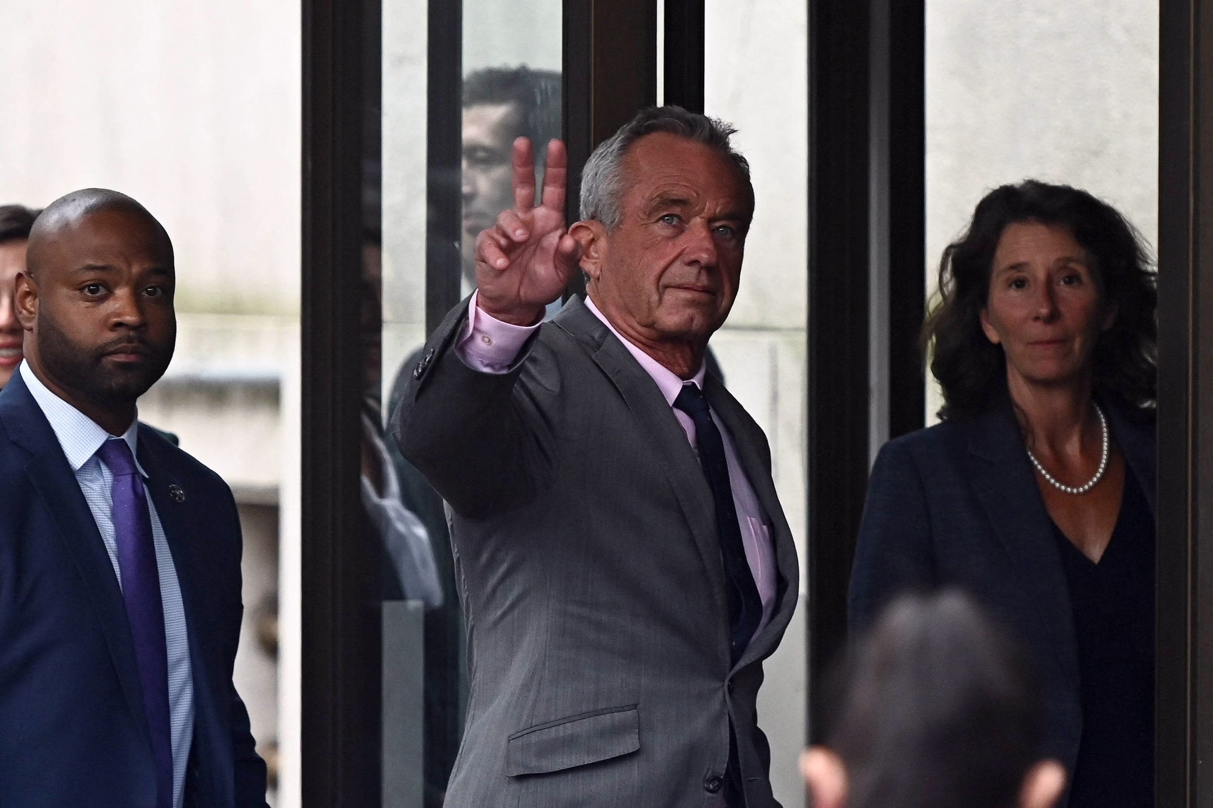 Eua: Kennedy Jr. Chama Revistas Médicas De Corruptas - 29/05/2025 - Equilíbrio E Saúde