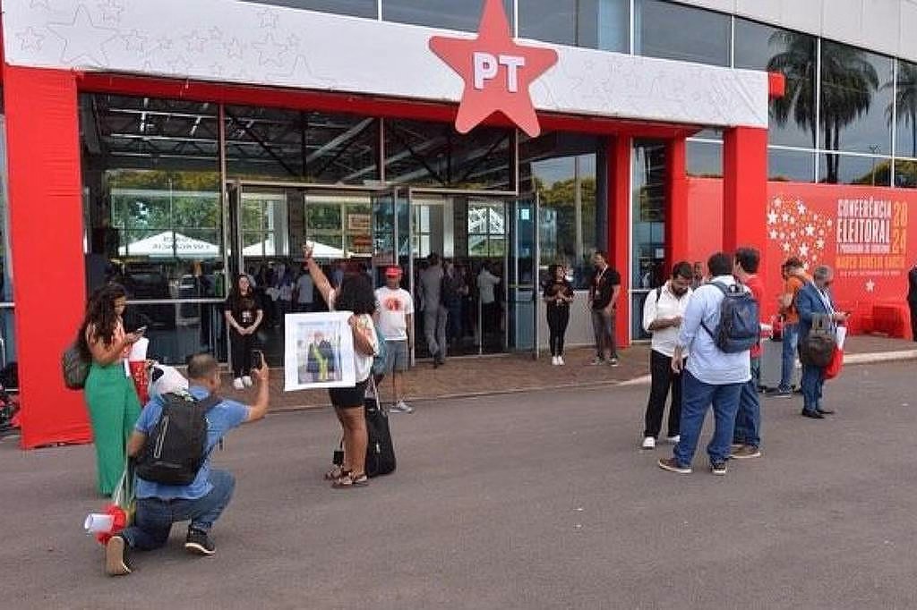 Eleição Do Pt Terá Chapa Formada Por Negros - 16/05/2025 - Painel