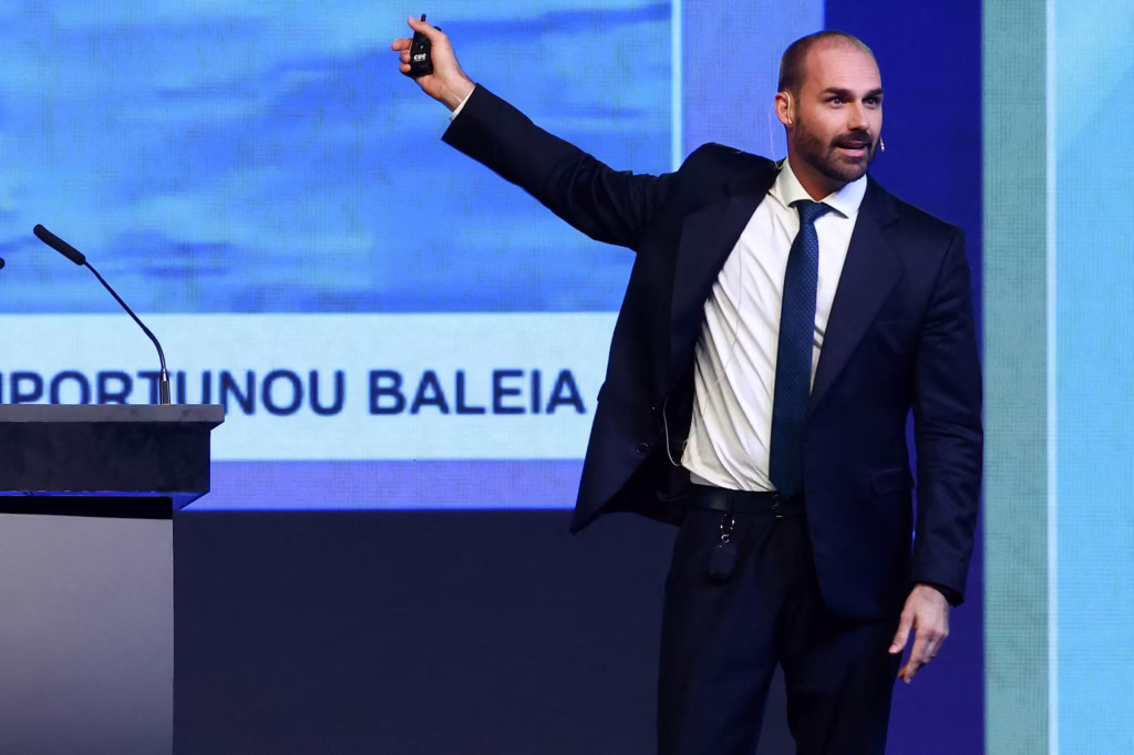 Entenda inquérito contra Eduardo Bolsonaro no Supremo - 26/05/2025 - Poder