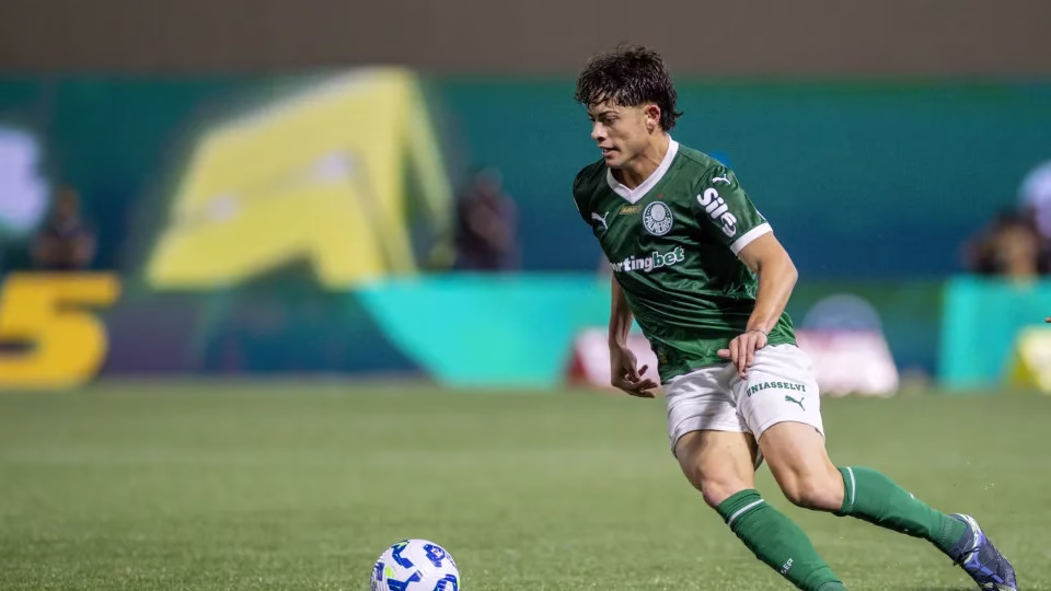 Lateral Do Palmeiras Entra No Radar Da Europa, Mas Despista