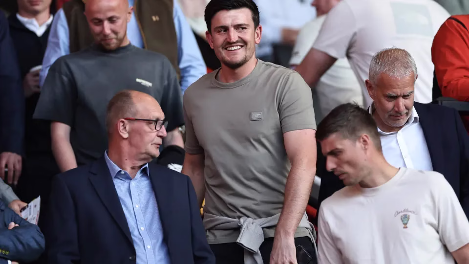 Maguire Vai Ao Estádio Ver Ex-Clube Garantir Vaga Na Final Do Playoff