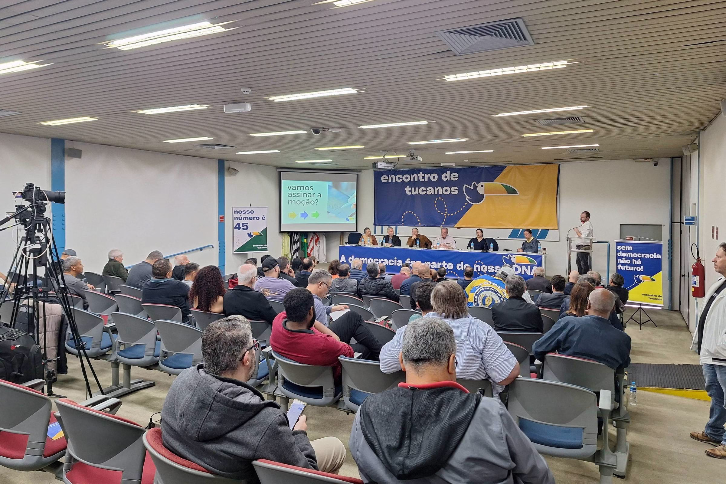 Psdb: Filiados Tentam Preservar Tucano Símbolo Em Fusão - 24/05/2025 - Poder