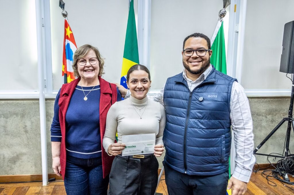 Prefeitura contempla 582 alunos com a Bolsa Educação 2025 – Jornal Aqui Paulínia