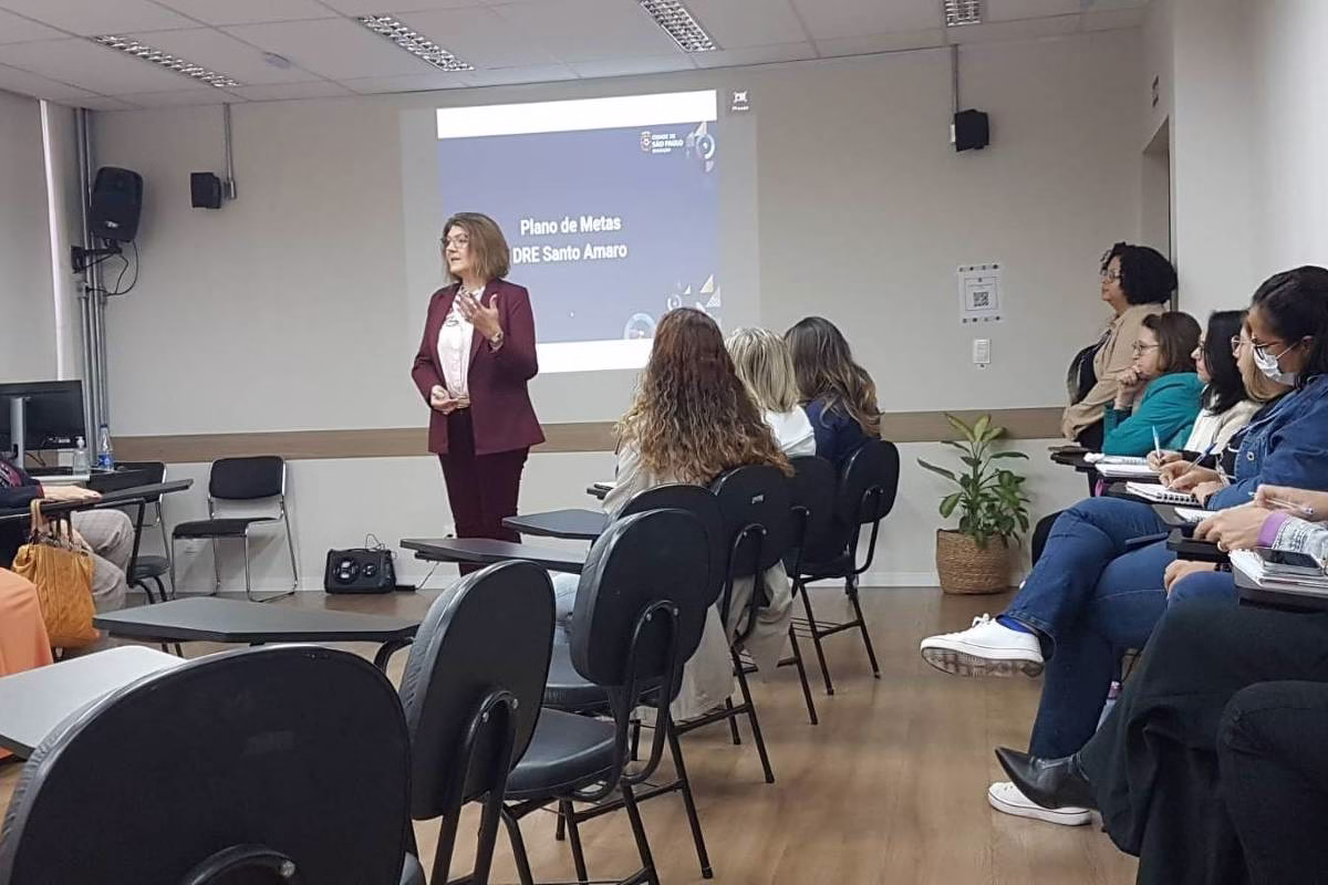 Vencedora De Prêmio Da Unesco, Educadora Assume Cargo Na Prefeitura De Sp - 15/05/2025 - Painel