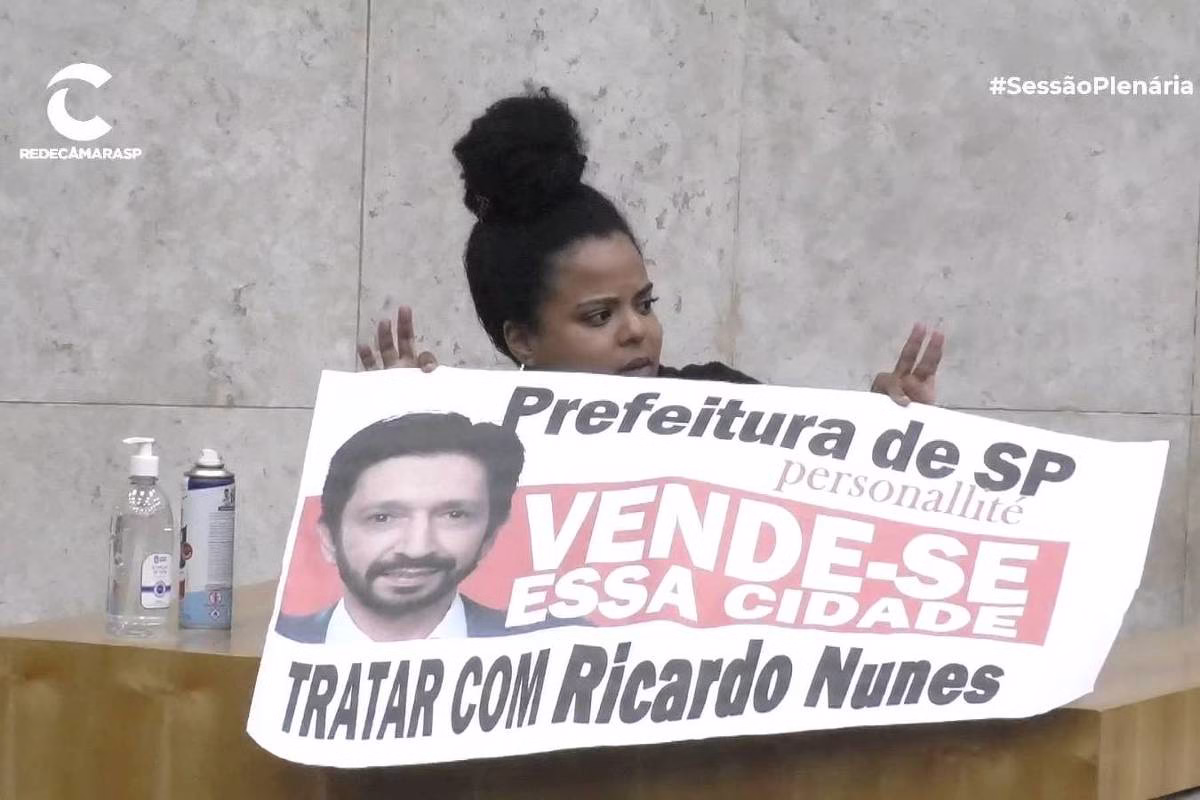 Vereadora Do Psol Diz Que Nunes Barrou Ônibus Para Ato - 19/05/2025 - Painel