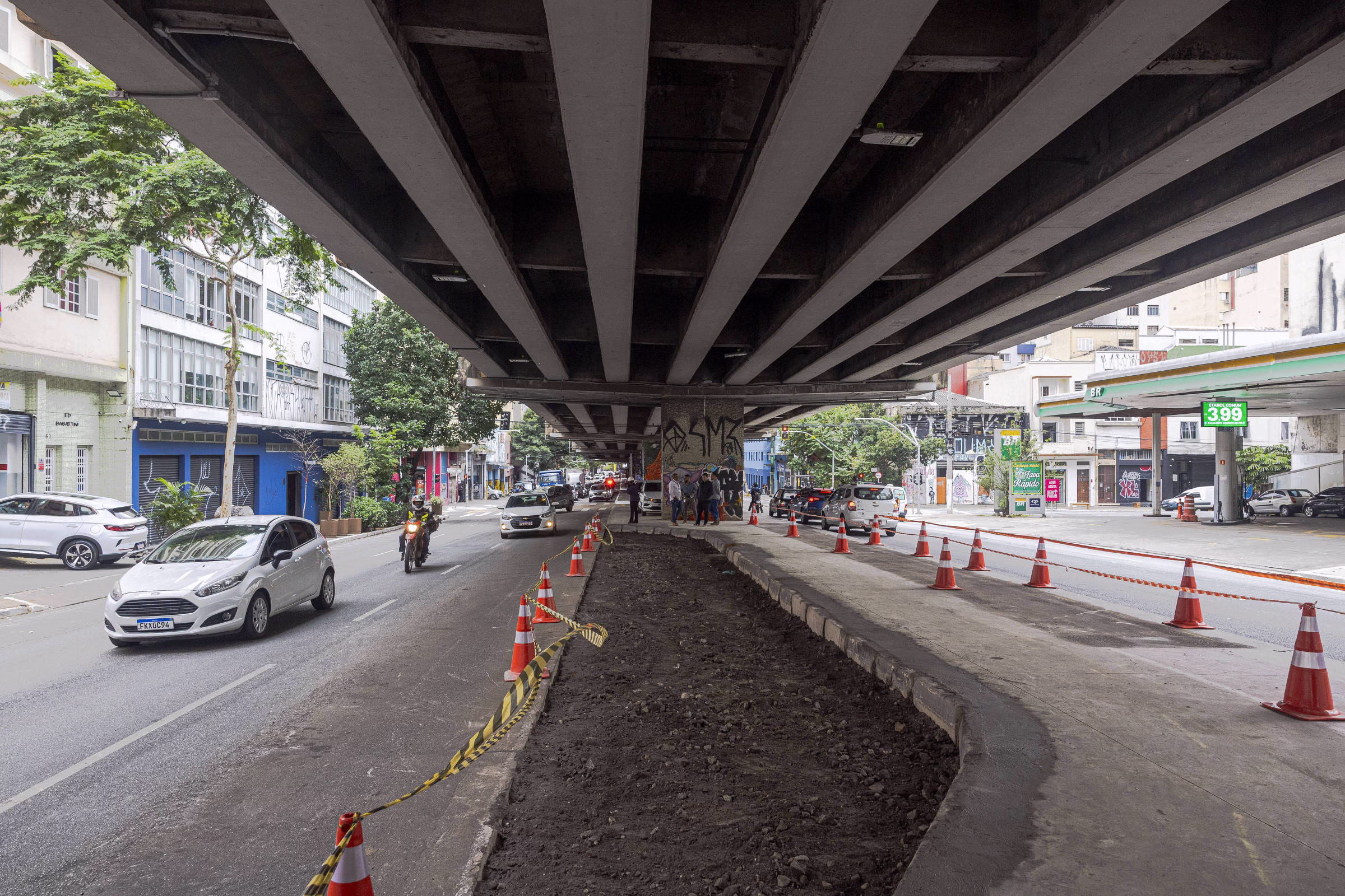 Vereadores De Sp Debatem Bolsão De Carros No Minhocão - 04/05/2025 - Painel