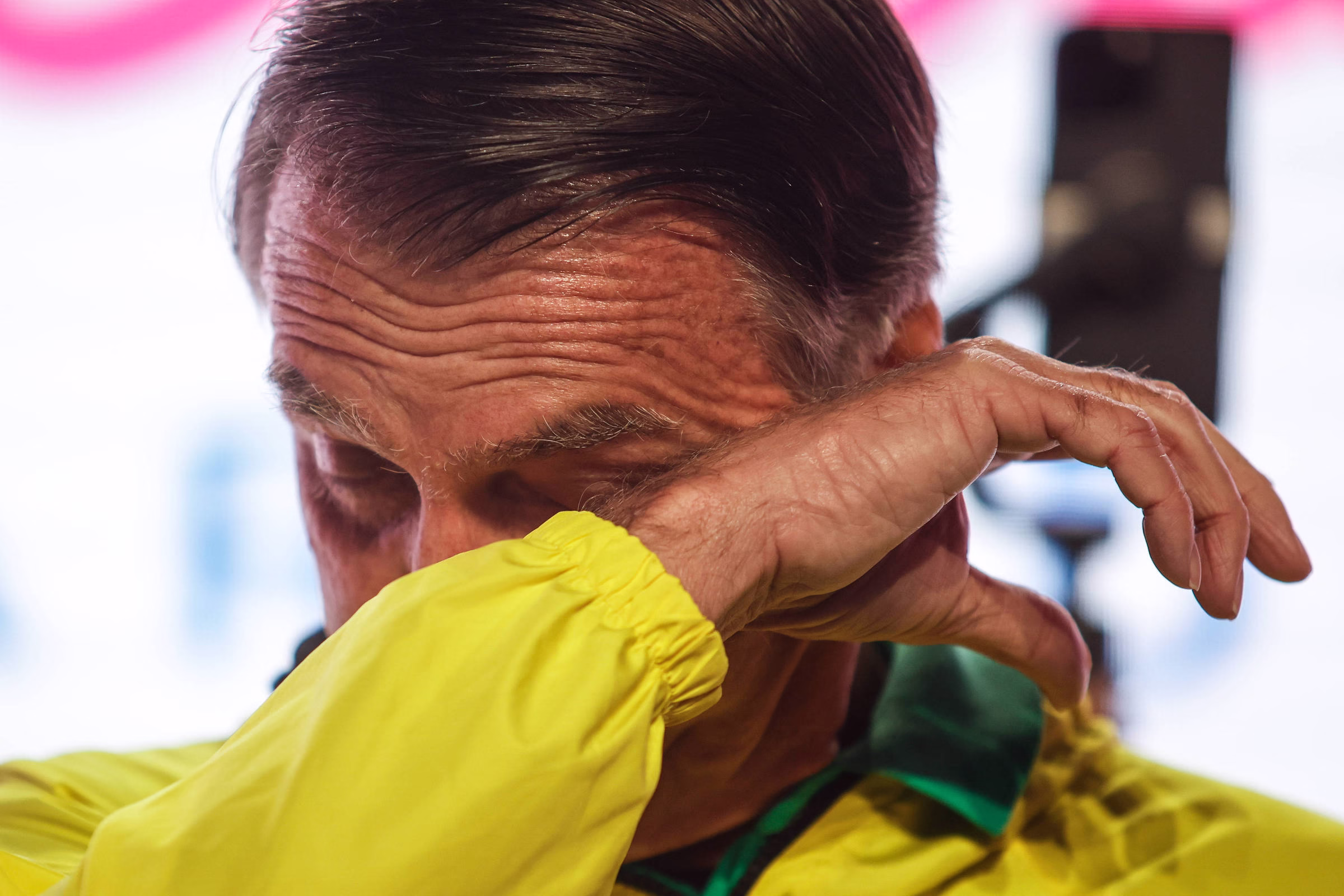 Bolsonaro Se Emociona E Diz Que Não Irá 'Lacrar' No Stf - 06/06/2025 - Poder