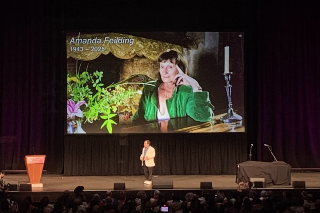Psicodélicos: conferência defende psicoterapia - 19/06/2025 - Virada Psicodélica