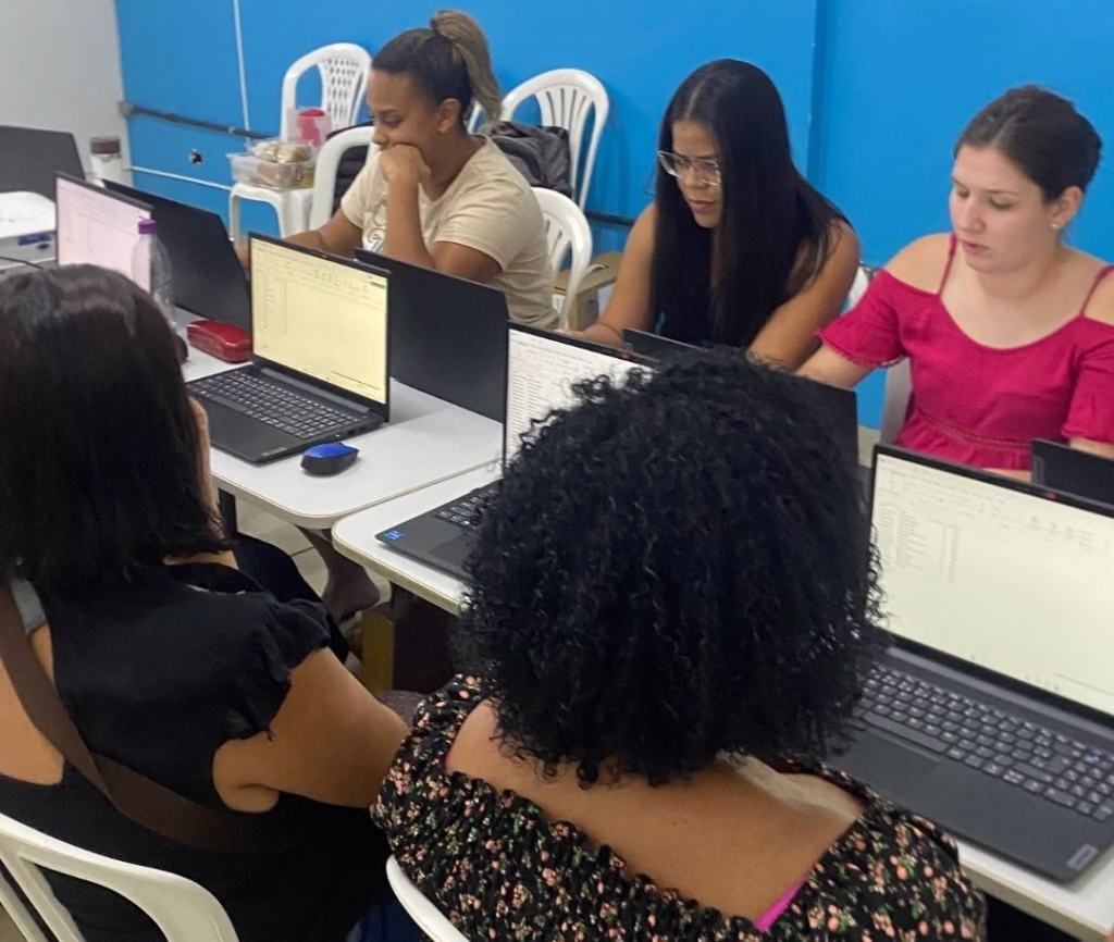 Programa Inclusão Produtiva leva capacitação gratuita de Excel Básico para todas as regiões de Sumaré