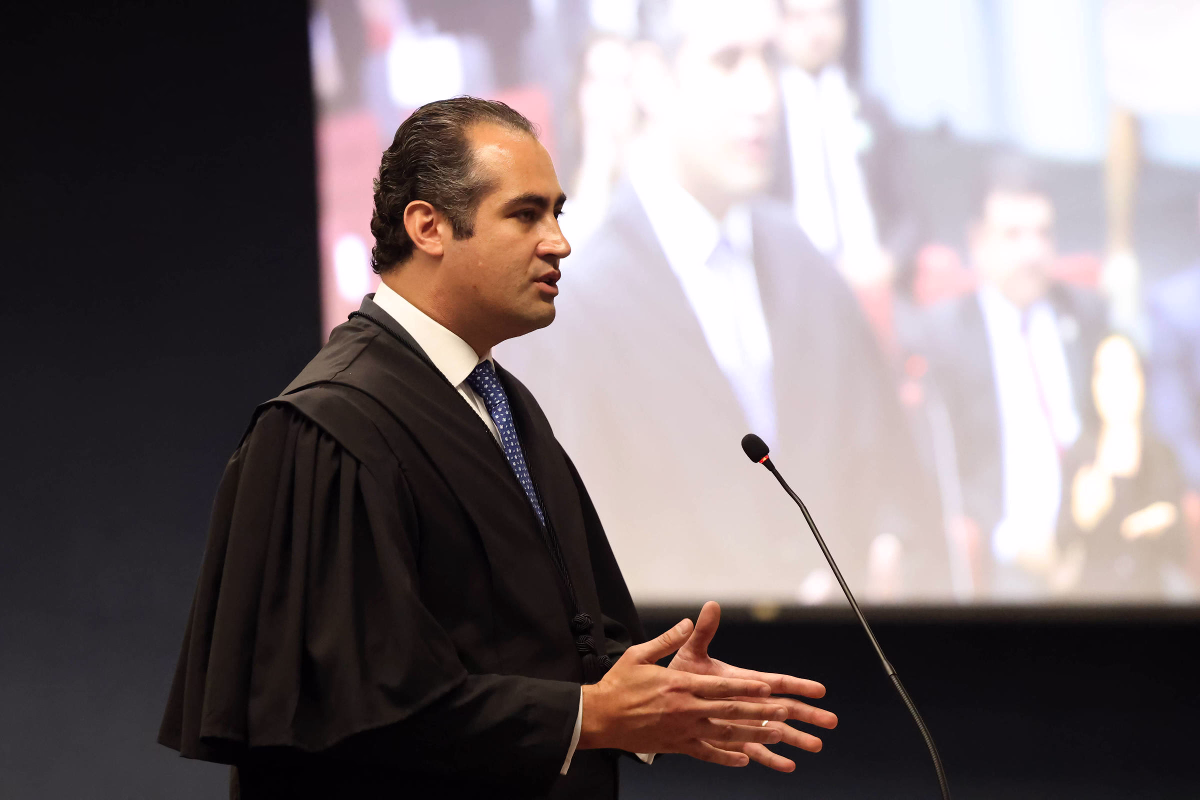 Conduta De Advogado Que Vazou Diálogo De Cid É Controversa - 30/06/2025 - Poder