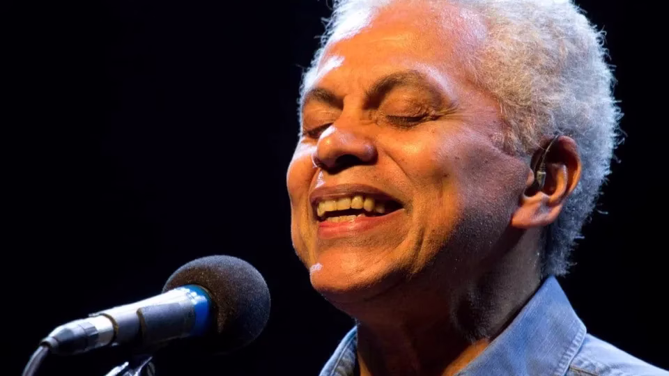 Paulinho Da Viola É Internado E Retira Cisto Em Hospital Do Rio De Janeiro