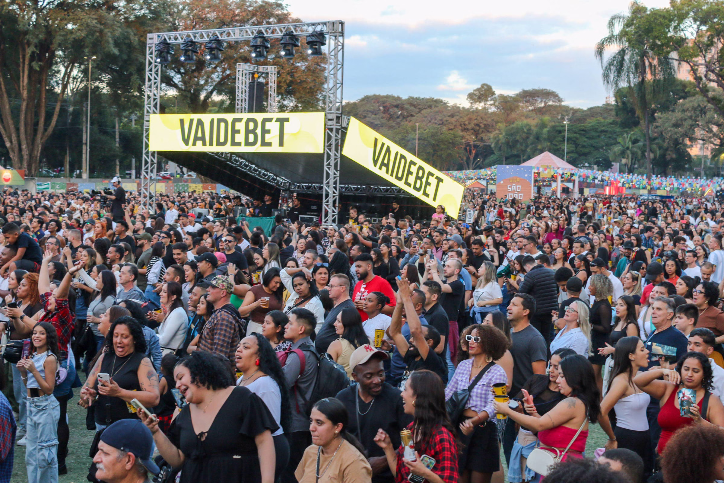 Psolista Vai Ao Ministério Público Por Patrocínio De Bet - 04/07/2025 - Painel