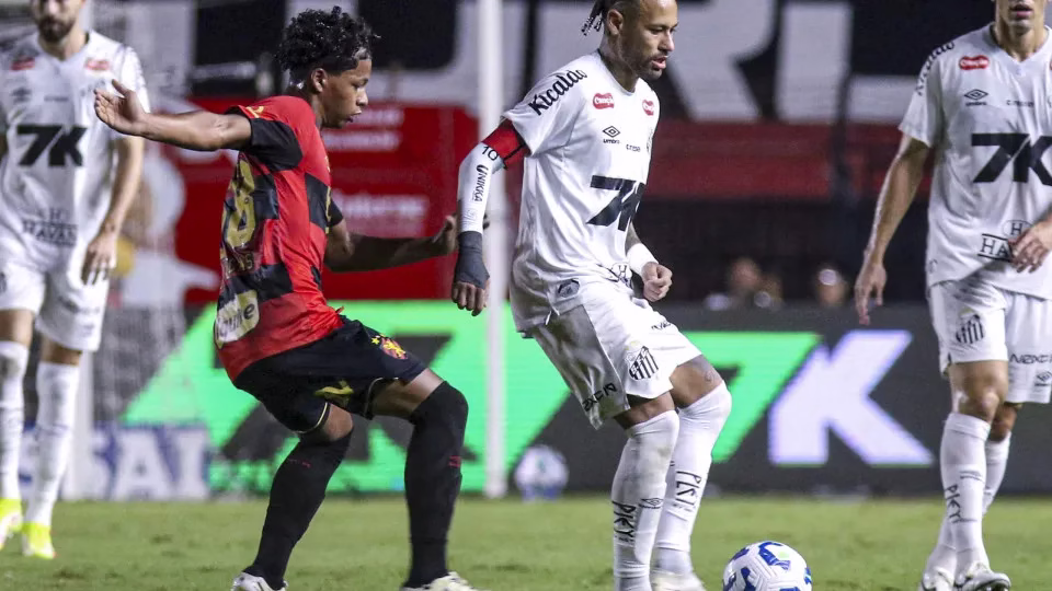 Torcedor Do Sport Detalha 'Veto' A Máscara De Marquezine E Alfineta Neymar