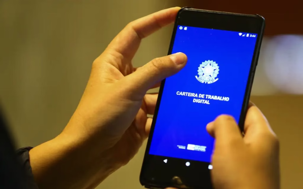 Quem trabalhou com carteira assinada pode ter valores a receber · Economia Real