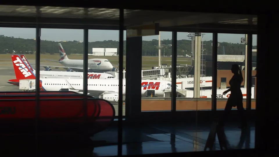 Governo concede 13 aeroportos de pequeno porte em leilão nacional