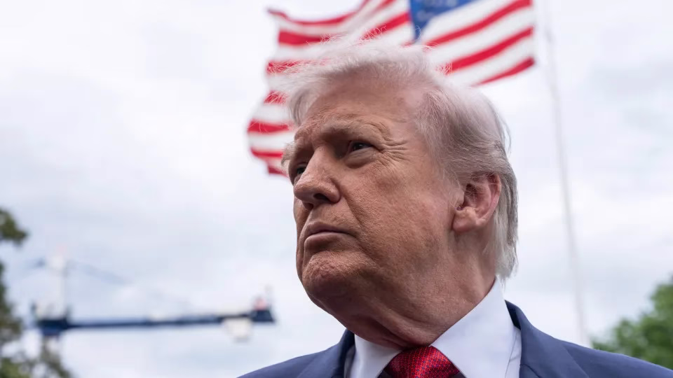 (folhapress) - a decisão do governo donald trump de classificar o pcc (primeiro comando da capital) e o cv (comando vermelho) como organizações terroristas amplia os instrumentos domésticos à disposição dos eua e tem potencial para banir pessoas e empresas do sistema financeiro internacional, dizem especialistas ouvidos pela folha de s. Paulo. Decisão De Trump Abre Caminho Para 'Banir' Pessoas E Empresas Do Sistema Financeiro Mundial, Dizem Especialistas
