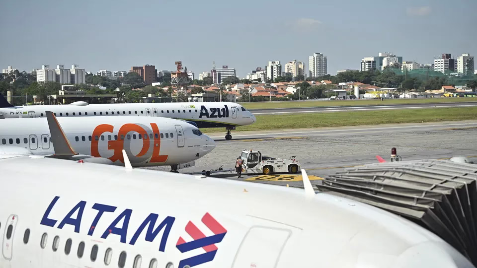 Guerra Pressiona Caixa De Companhias Aéreas No Brasil, E Setor Prevê Impacto Na Aviação Regional