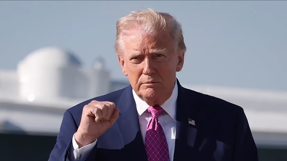 Empresários acompanham com expectativa a possibilidade de o governo dos estados unidos anunciar novas tarifas contra o brasil no início desta semana. Se confirmada, a medida virá na esteira da decisão do governo norte-americano de classificar o primeiro comando da capital (pcc) e o comando vermelho (cv) como organizações terroristas. Empresários Esperam Que Eua Apliquem Novas Tarifas Contra O Brasil Nesta Semana